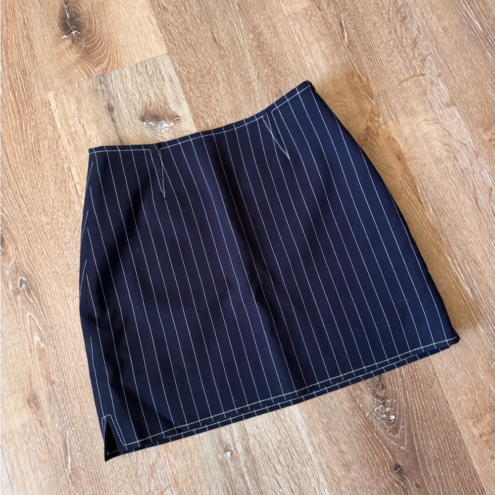Locle Low‎ Classic Navy Pinstripe Skirt Size S/M